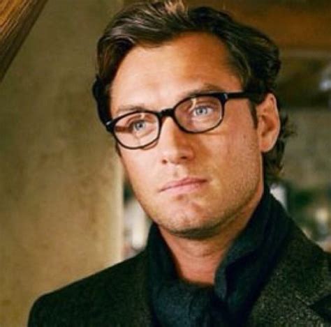 jude law in glasses|jude law glasses the holiday.